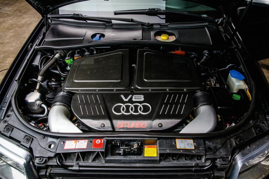 Моторный отсек Audi RS6 Sedan (4B, C5) 2002 года  (NA) (фото 6 из 20)